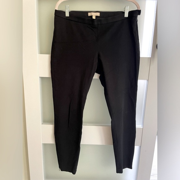 Banana Republic Pants - 🧑‍🎄🌙 Banana republic casual pants black size 8 EUC 🥰